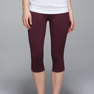 Lululemon athletica In the Flow Crop II heathered Bordeaux Drama leggings